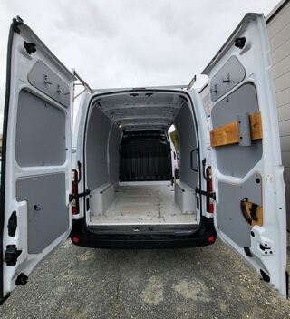 Master F3500 L2H2 2.3 BLUE DCI 135CH CONFORT EURO6E PORTE VITRE CHE 2023 occasion 33700 M&eacute;rignac