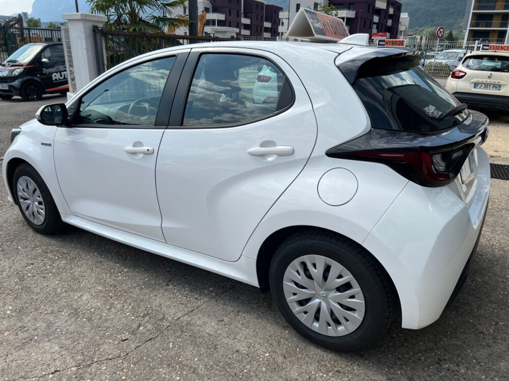 Yaris 116H DYNAMIC BUSINESS 5P + PROGRAMME BEYOND ZERO ACADEMY MY2 2023 occasion 38920 Crolles