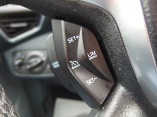 Focus C-MAX 2.0 TDCI 115CH FAP TITANIUM POWERSHIFT 2011 occasion 10600 Savi&egrave;res