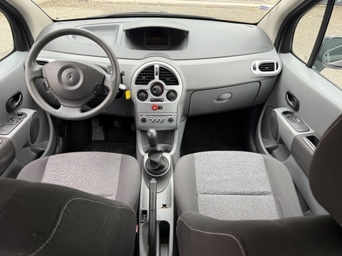 Grand Modus 1.5 DCI 85CH DYNAMIQUE / DISTRIBUTION , VIDANGE , 4 PNEUS NE 2010 occasion 38340 Voreppe