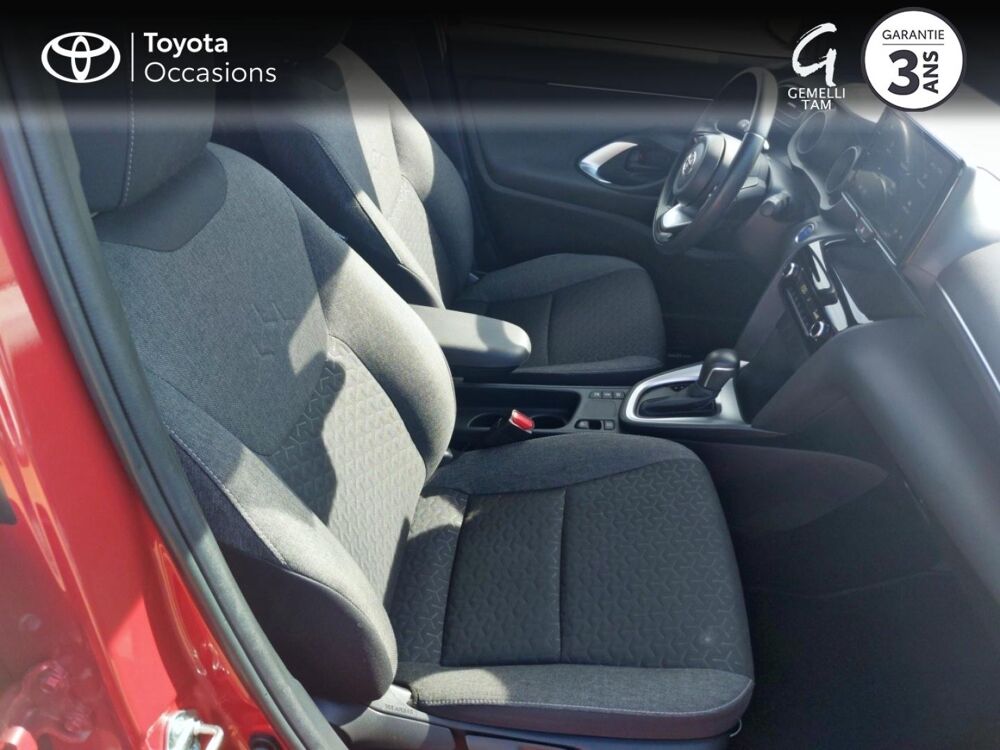 Yaris Cross 116h Design MY22 2023 occasion 26200 Mont&eacute;limar