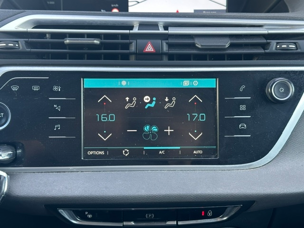 C4 Spacetourer PURETECH 130CH S&S SHINE EAT8 DISTRIBUTION A JOUR 2019 occasion 16400 Puymoyen