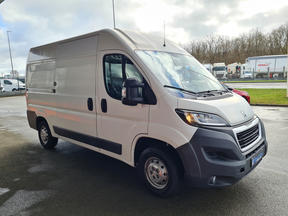 Boxer 335 L2H2 2.0 BLUEHDI 130 S&S PREMIUM 2017 occasion 28630 Nogent-le-Phaye