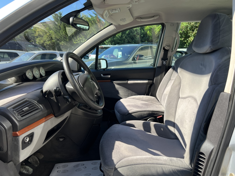 C8 2.0 HDI120 7PL/ TOUTES FACTURES PEUGEOT / CARNET DOUBLE/ 2006 occasion 38340 Voreppe