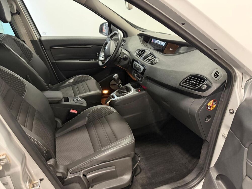 Sc&eacute;nic 1.6 dCi 130ch energy Bose eco&sup2; 2014 occasion 78520 LIMAY