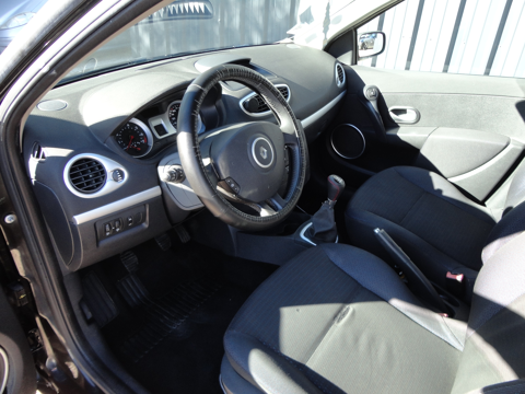 Clio III 1.4 16V 98CH PRIVILEGE 5P 2007 occasion 82000 Montauban