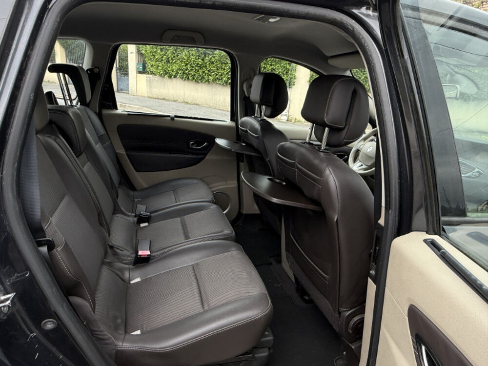 Grand Sc&eacute;nic III 1.9 DCI 130CH FAP PRIVILEGE EURO5 5 PLACES 2011 occasion 95480 PIERRELAYE
