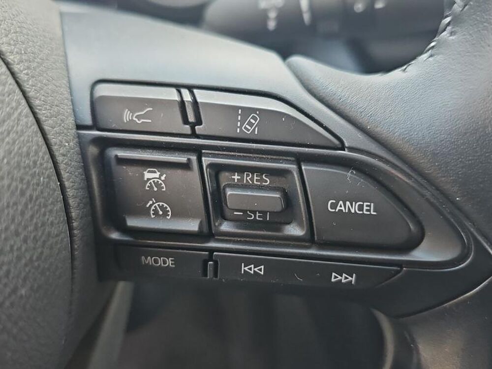 Yaris Cross 116h Design MY22 2023 occasion 13300 Salon-de-Provence
