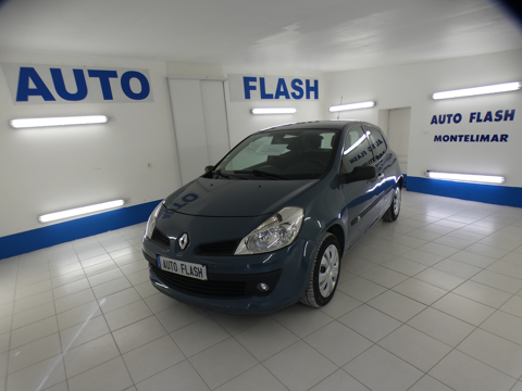 Renault clio iii 1.6 16V 110CH CONFORT EXPRESSION BVA 3P