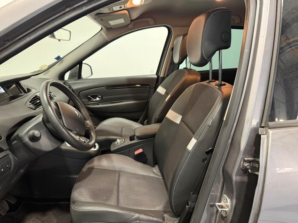 Sc&eacute;nic 1.5 dCi 110ch energy Dynamique eco&sup2; 2013 occasion 78520 LIMAY
