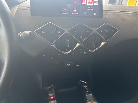 DS3 1.2 PURETECH 100CH PERFORMANCE LINE 2024 occasion 56530 Qu&eacute;ven