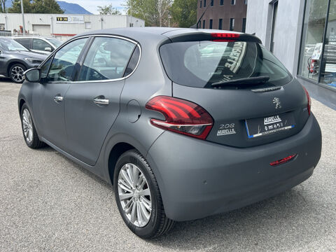 208 1.2 TURBO 110CH ALLURE S&S 5P / DISTRIBUTION NEUVE POUR LA 2016 occasion 38130 ECHIROLLES