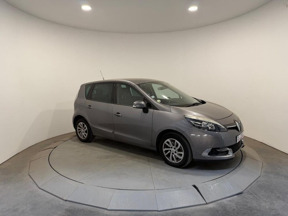 Sc&eacute;nic 1.5 dCi 110ch energy Dynamique eco&sup2; 2013 occasion 78520 LIMAY