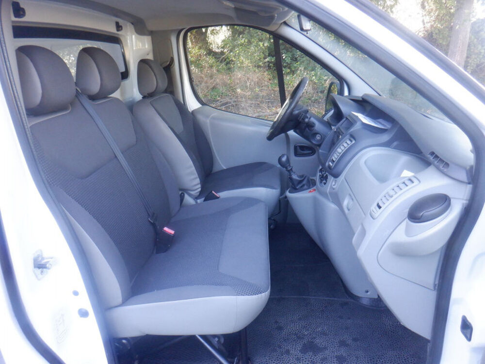 Vivaro F2700 L1H1 2.0 CDTI 90 CH 2013 occasion 27310 Bourg-Achard