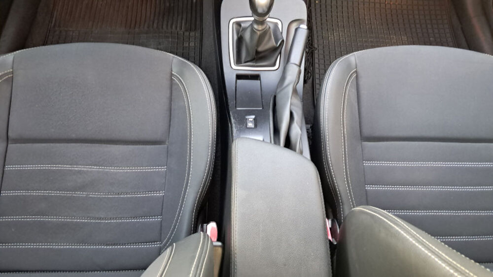 Laguna III 1.5 DCI 110CH FAP BLACK EDITION CHAMPION ECO&sup2; 2011 occasion 50720 Barenton