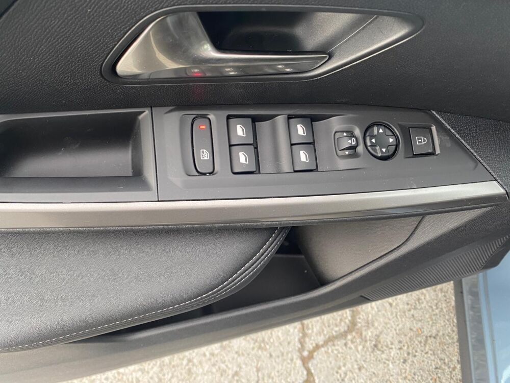 3008 1.2 Hybrid 145ch Allure Business e-DCS6 2026 occasion 95500 Gonesse