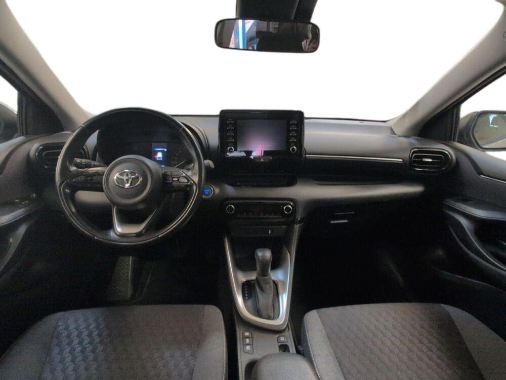 Yaris 116h Dynamic Business 5p + Programme Beyond Zero Academy MY2 2023 occasion 13400 Aubagne