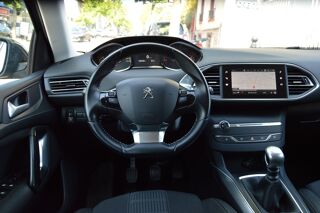 308 SW 1.2 PURETECH 130CH E6.C S&S ALLURE 108G 2018 occasion 94100 Saint-Maur-des-Foss&eacute;s