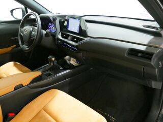 UX 250h Pack Business 2WD 2022 occasion 77400 Lagny-sur-Marne