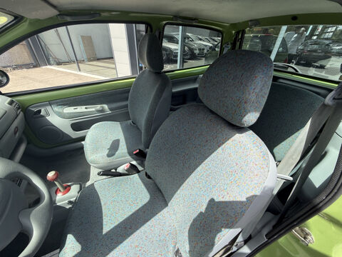 Twingo 1.2 16V 75CH EXPRESSION QUICKSHIFT 2003 occasion 31140 Aucamville