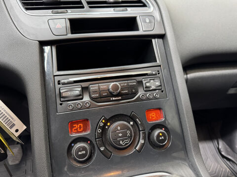 5008 1.6 HDI 115CH FAP ALLURE 7 PLACES 2015 occasion 57185 CLOUANGE