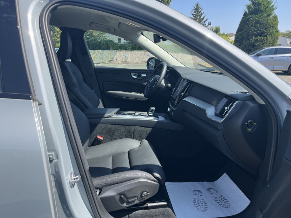 XC60 B4 197CH PLUS STYLE DARK GEARTRONIC 2023 occasion 95310 Saint-Ouen-l'Aum&ocirc;ne