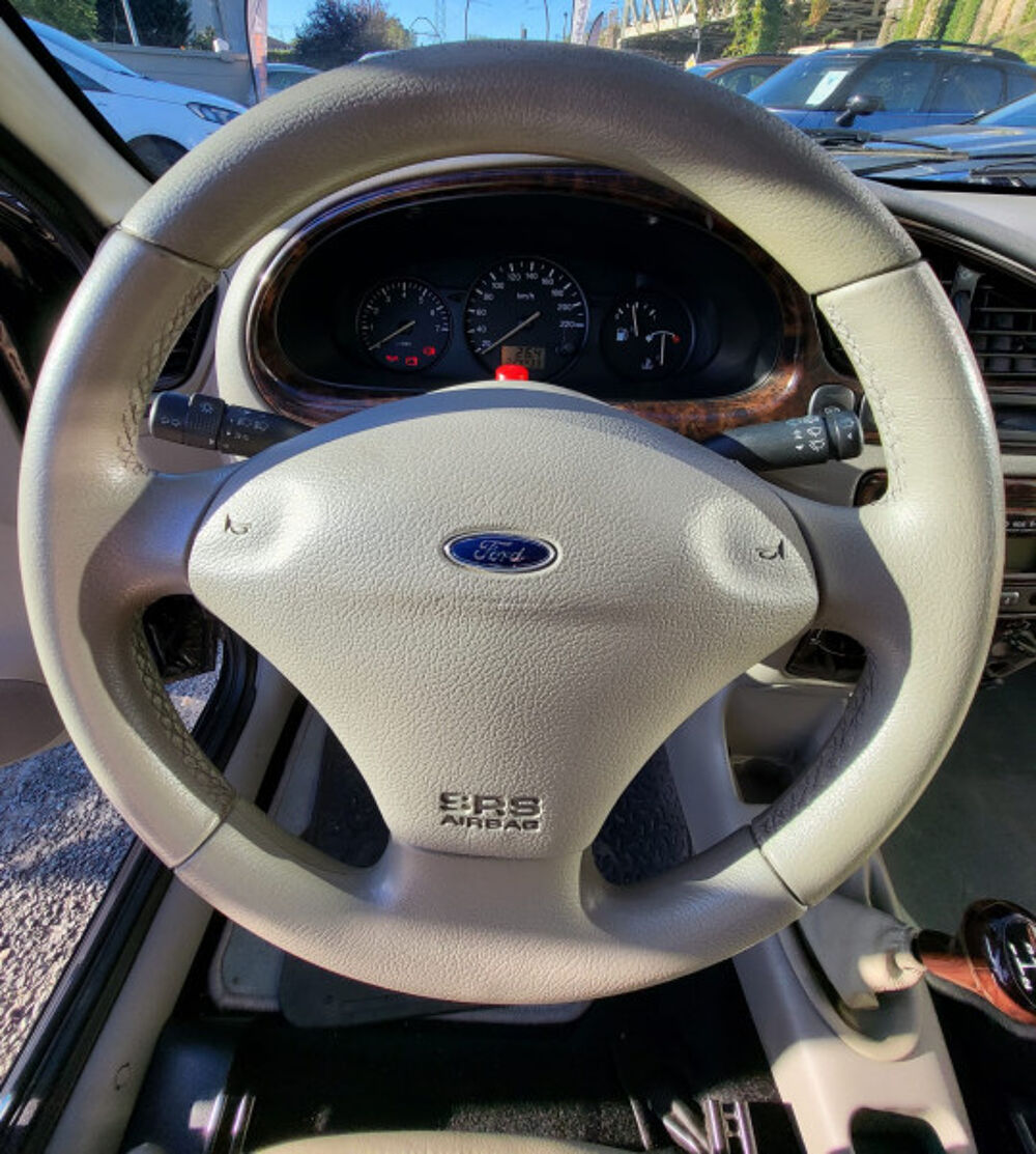 Fiesta 1.25 75CH ELANCE 5P 2000 occasion 33700 M&eacute;rignac