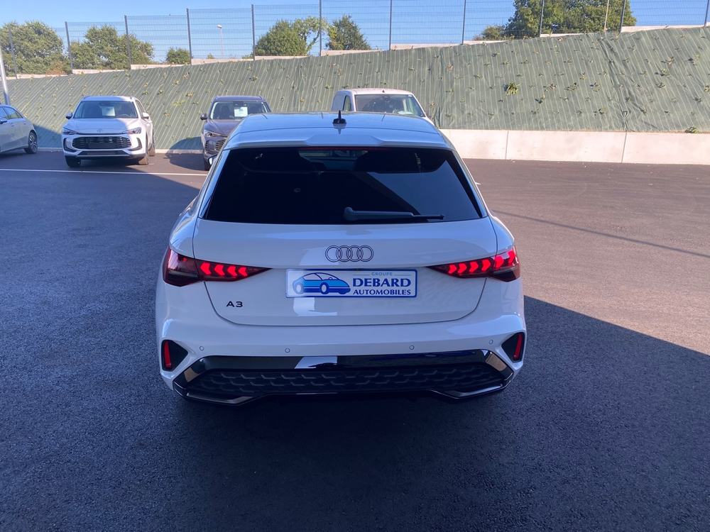 A3 1.5 TFSI 150CH HYBRIDE S LINE S TRONIC 7 2026 occasion 31670 Lab&egrave;ge