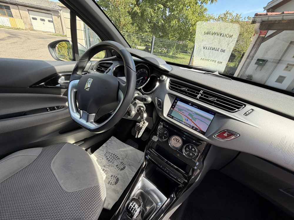 DS3 1.2I 110CH SO IRRESISTIBLE S&S 2015 occasion 88200 Saint-Nabord