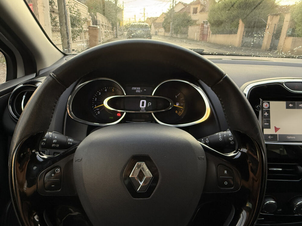 Clio IV 1.5 DCI 90CH LIMITED EDC ECO&sup2; 2013 occasion 95480 PIERRELAYE