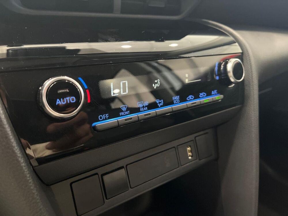 Yaris Cross 116h Dynamic MY22 2023 occasion 13300 Salon-de-Provence