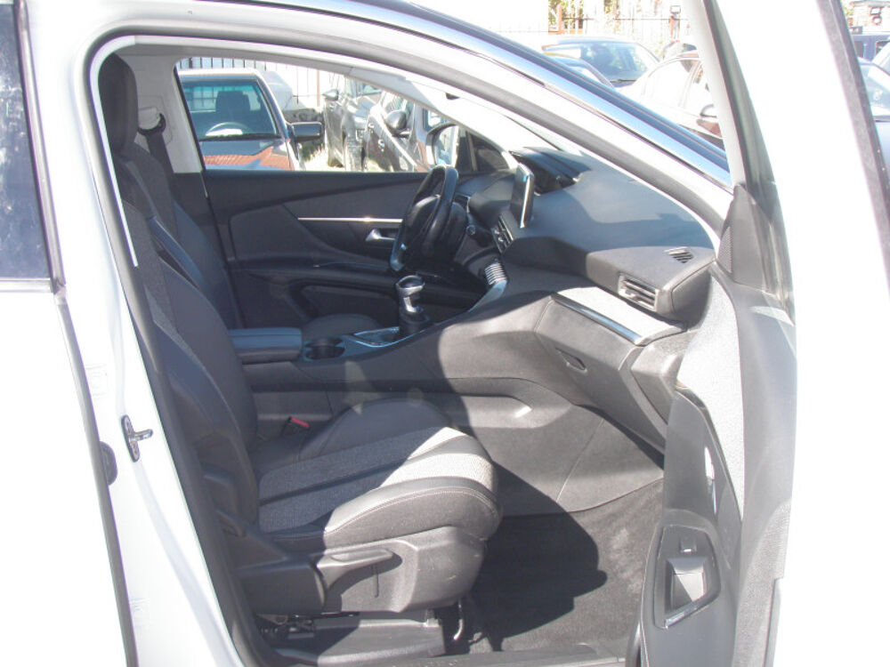 3008 II 1.5 BLUEHDI 130 S&S ALLURE BUSINESS 2019 occasion 93220 Gagny