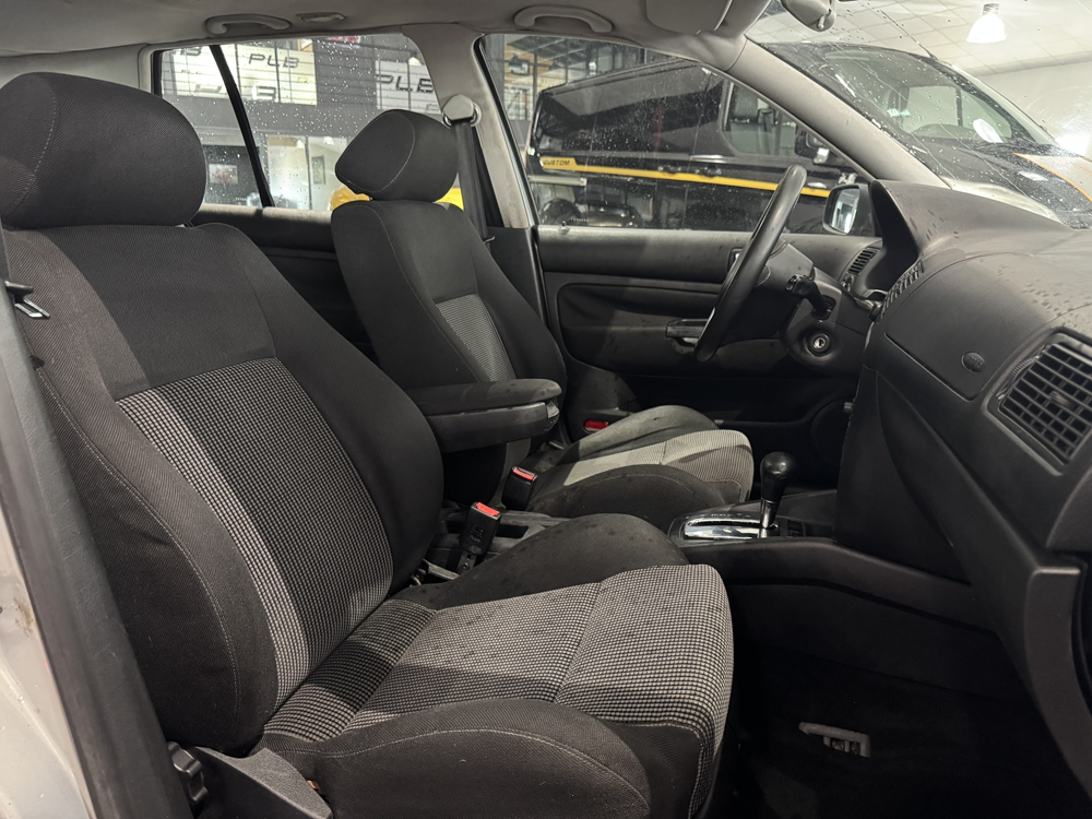 Golf 2.3 V5 150CH BVA 5P PLB AUTO 2000 occasion 12000 RODEZ