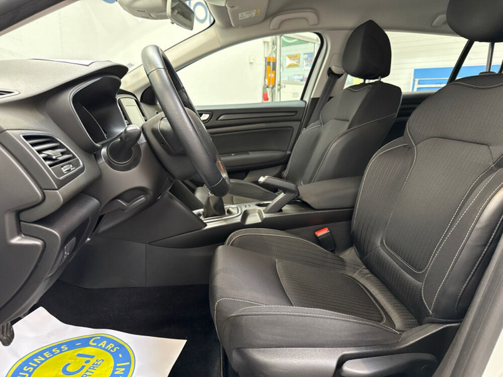 Megane IV 1.5 BLUE DCI 115CH BUSINESS - 20 2020 occasion 28630 Nogent-le-Phaye