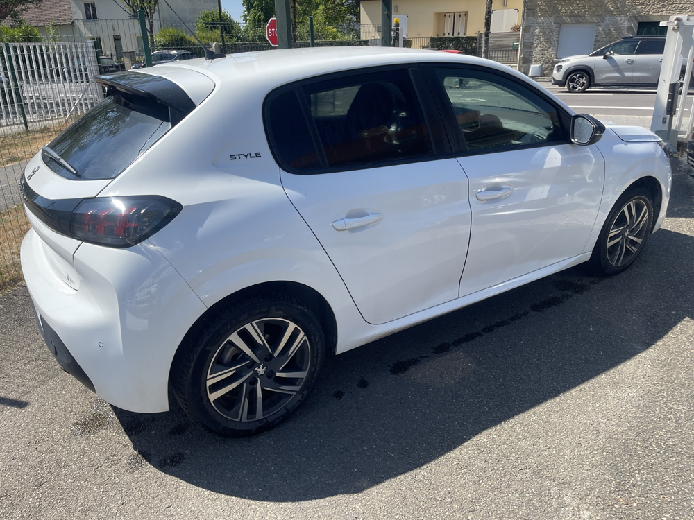 208 1.5 BLUEHDI 100CH S&S STYLE 2023 occasion 61000 Alen&ccedil;on