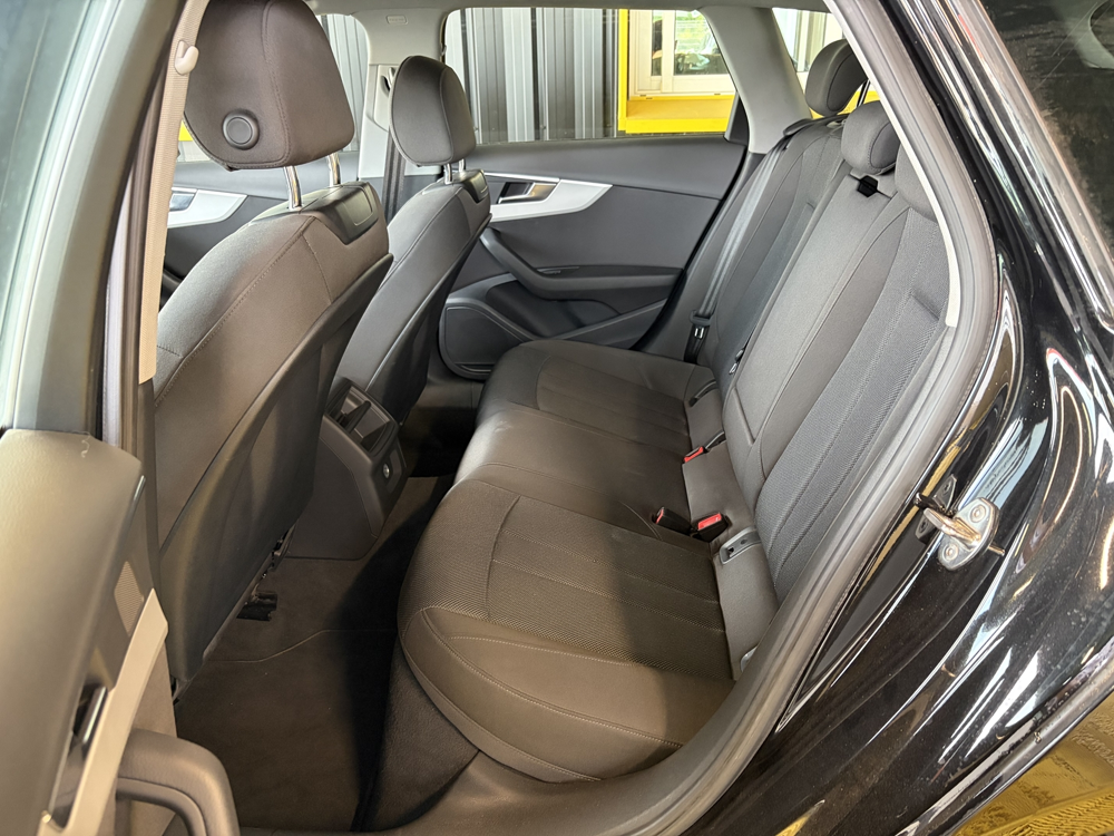 A4 40 TFSI 204CH BUSINESS LINE S TRONIC 7 2021 occasion 56530 Qu&eacute;ven