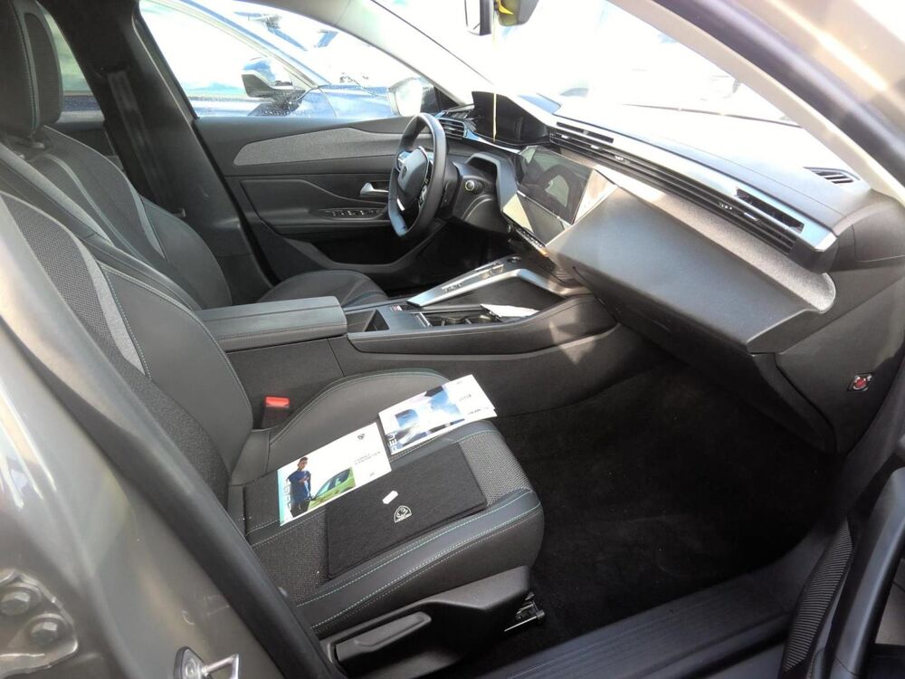 308 1.2 Hybrid 145ch Allure e-DCS6 / ADML / CAMERA DE RECUL / NA 2025 occasion 56850 Caudan