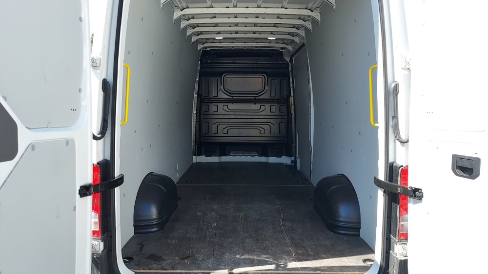 Crafter 35 L4H3 2.0 TDI 140CH BUSINESS TRACTION BVA8 2023 occasion 60600 Clermont
