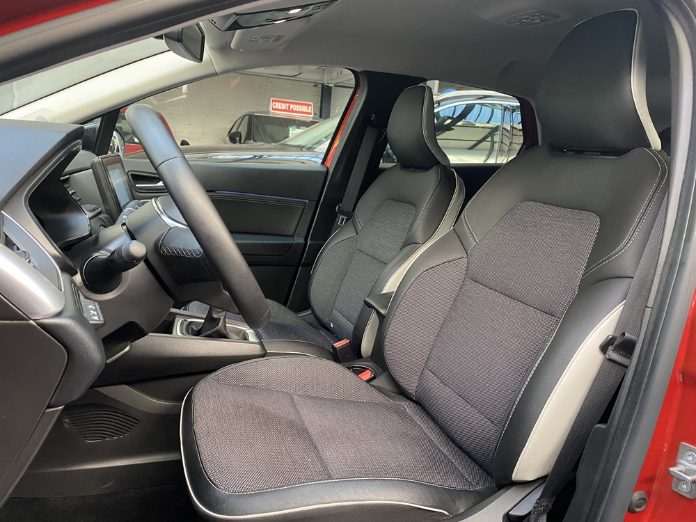 Captur 1.0 TCE 90CH TECHNO- EXPORT POSSIBLE 13 741,67 HT -CARPLAY S 2023 occasion 78800 HOUILLES