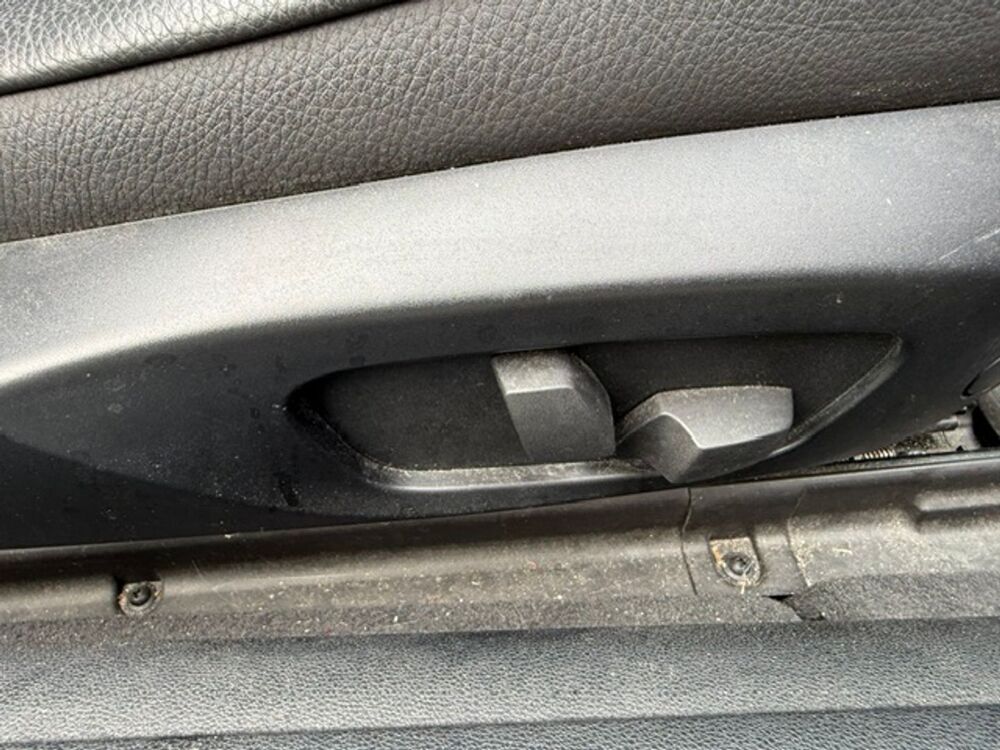 S&eacute;rie 3 (E93) 335IA 306CH LUXE 2007 occasion 06400 Cannes