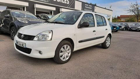 Clio II 1.2 16V 75CH CAMPUS.COM ECO&sup2; 5P 2011 occasion 08000 Warcq