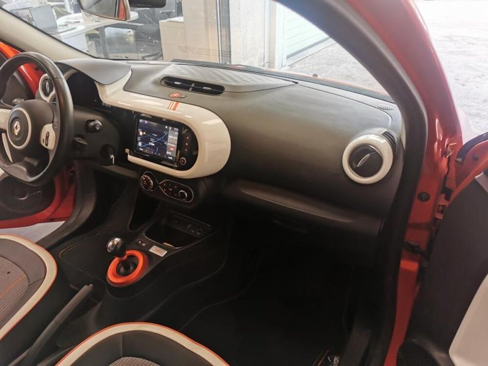 Twingo E-Tech Electric Vibes R80 Achat Int&eacute;gral - 21 2021 occasion 78300 Poissy