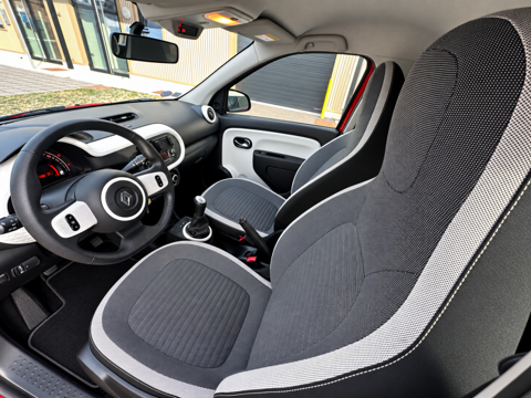 Twingo III 1.0 SCE 70CH ZEN ECO&sup2; / PREMI&Egrave;RE MAIN / 49 000 KMS / FULL EN 2017 occasion 94260 Fresnes