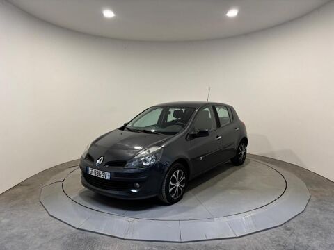 Renault Clio 1.4 16v 98ch Confort Pack Clim Dynamique 5p 2006 occasion LIMAY 78520