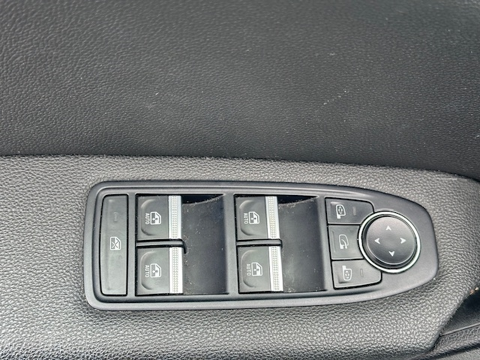 Captur INTENS MILD HYBRID 140 EDC PARK ASSIST 2021 occasion 16400 Puymoyen