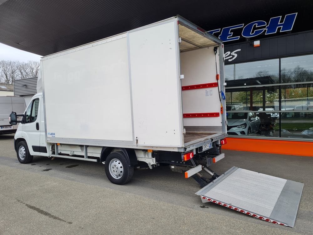 Jumper 35 L3 2.2 BLUEHDI 165 S&S CONTROL 2020 occasion 28630 Nogent-le-Phaye
