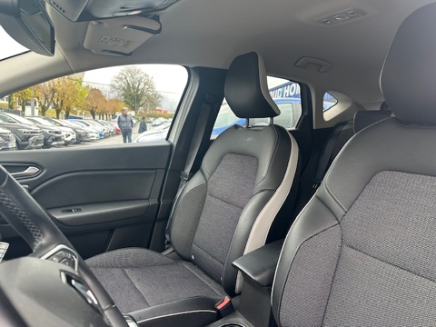 Captur INTENS MILD HYBRID 140 EDC PARK ASSIST 2021 occasion 16400 Puymoyen
