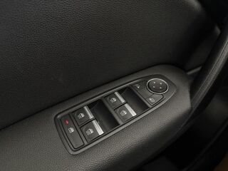 Captur 1.6 E-Tech hybride rechargeable 160ch Intens -21 2022 occasion 78860 ST NOM LA BRETECHE