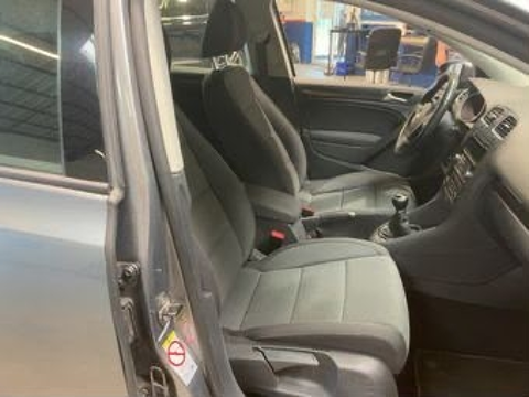 Golf 1.6 TDI 105CH BLUEMOTION CONFORTLINE 5P 2011 occasion 12000 RODEZ
