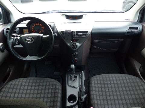 IQ 68 VVT-I &sup2; MULTIDRIVE 2010 occasion 77144 Mont&eacute;vrain